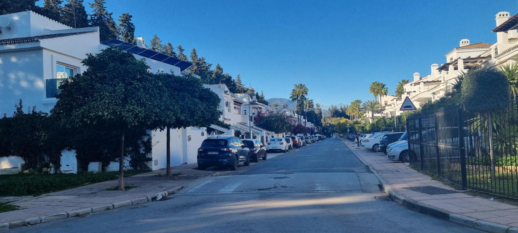 4 Bed House With Pool Walk To Puerto Banus Fast Internet Villa Marbella Bagian luar foto