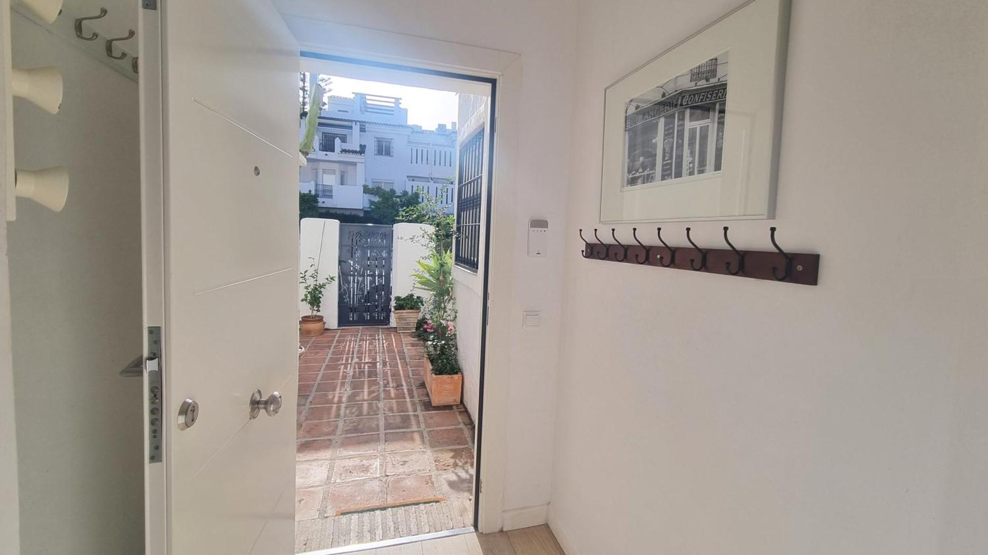 4 Bed House With Pool Walk To Puerto Banus Fast Internet Villa Marbella Bagian luar foto